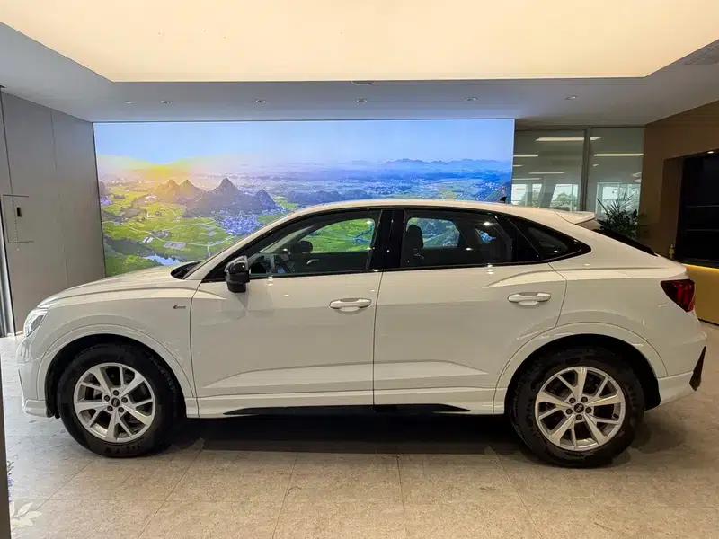 Audi Q3 Sportback 2023 35 TFSI Progressive (1.5T) — миниатюра 3
