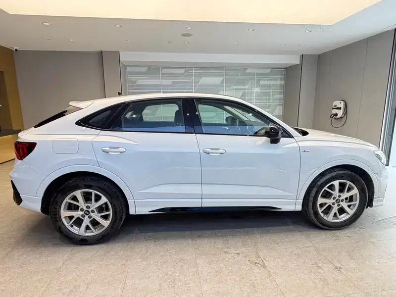 Audi Q3 Sportback 2023 35 TFSI Progressive (1.5T) — миниатюра 6