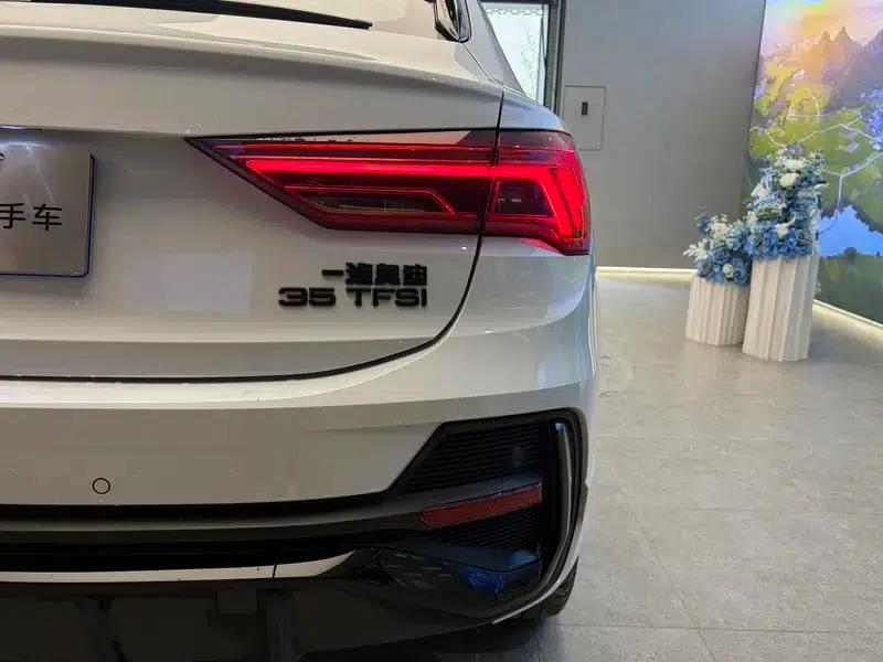 Audi Q3 Sportback 2023 35 TFSI Progressive (1.5T) — миниатюра 7