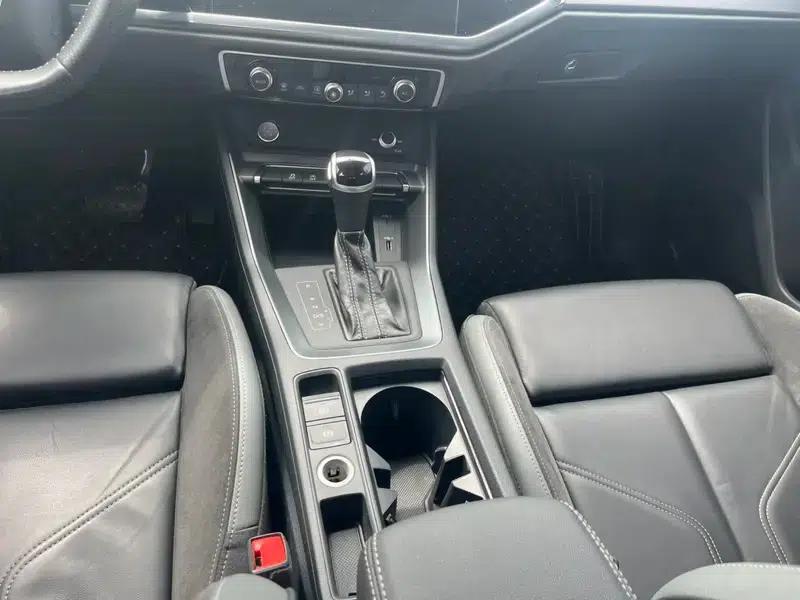 Audi Q3 Sportback 2020 40 TFSI Fashion Edition — миниатюра 17