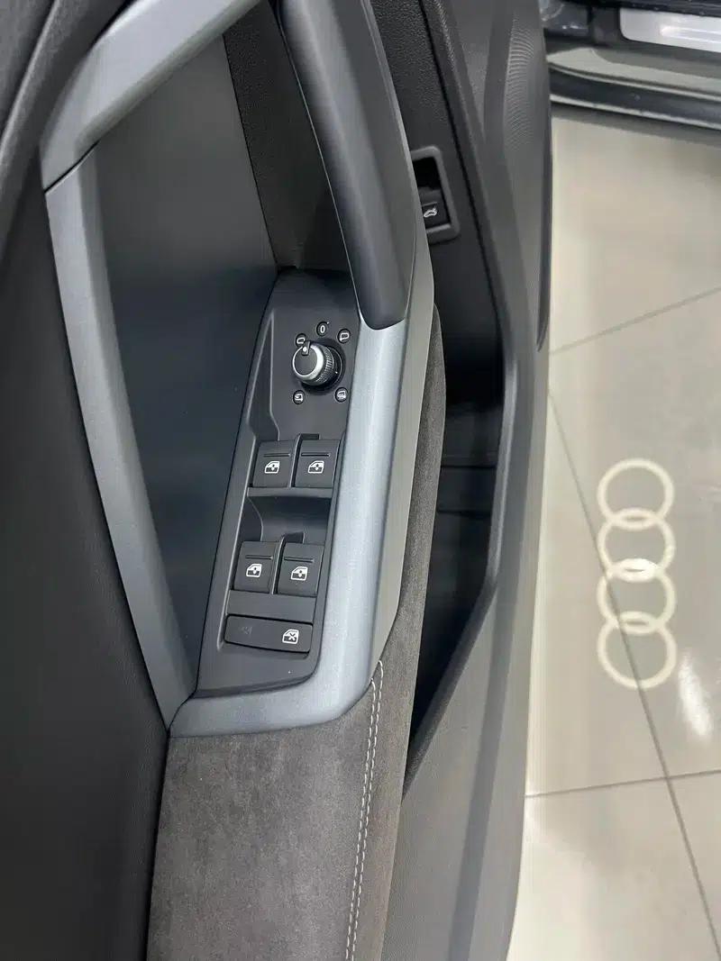Audi Q3 Sportback 2023 35 TFSI Progressive — миниатюра 19
