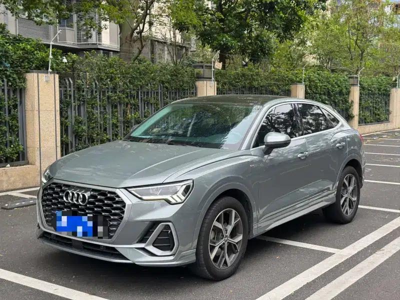 Audi Q3 Sportback 2020 40 TFSI Fashion Edition — миниатюра 1