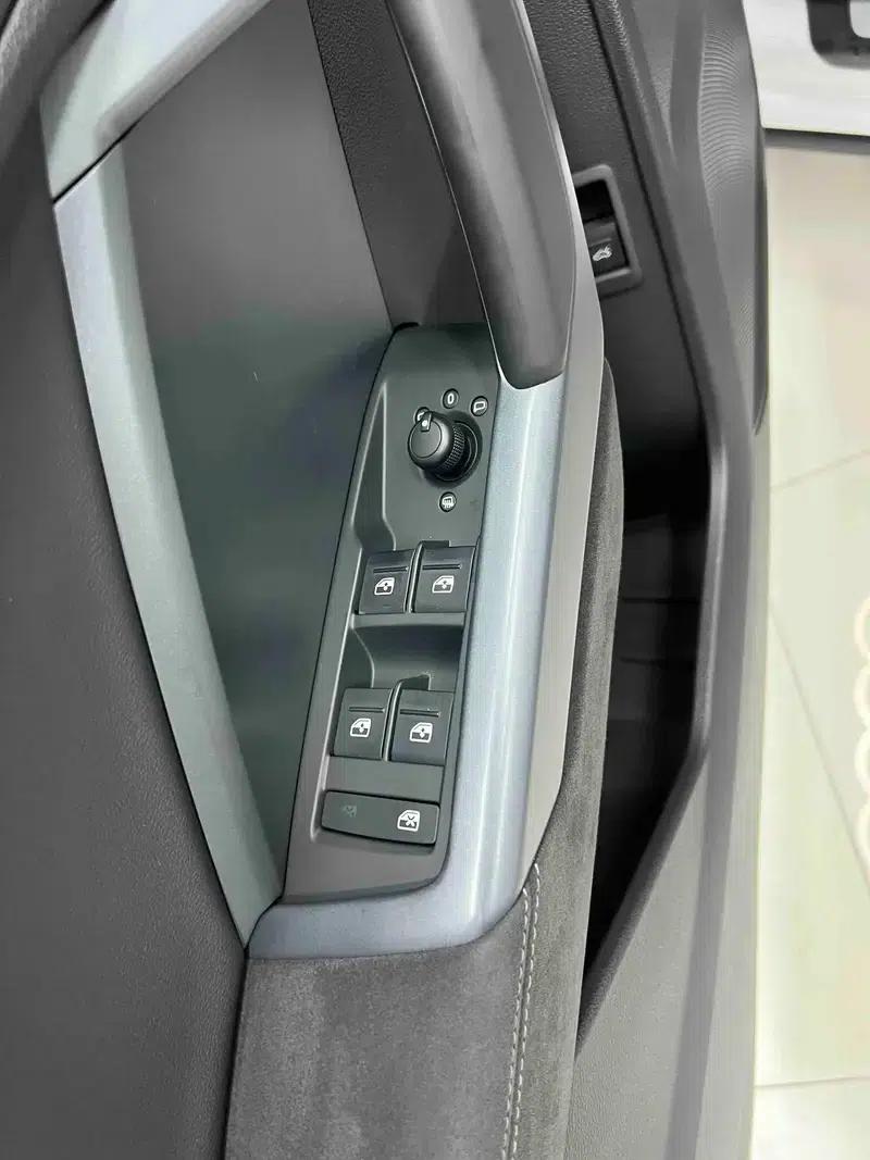 Audi Q3 Sportback 2023 35 TFSI Progressive — миниатюра 27