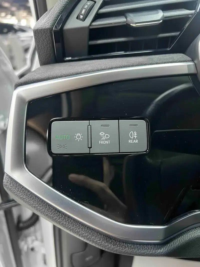 Audi Q3 Sportback 2023 35 TFSI Progressive — миниатюра 9