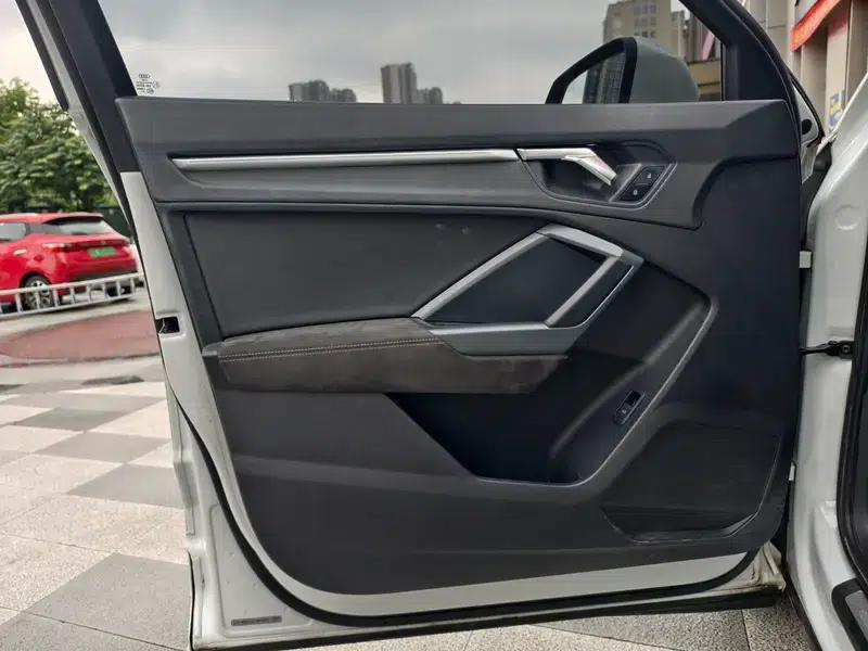 Audi Q3 Sportback 2020 40 TFSI Fashion Edition — миниатюра 6