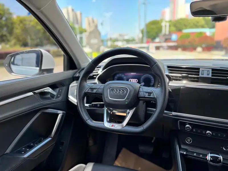 Audi Q3 Sportback 2020 40 TFSI Fashion Edition — миниатюра 9