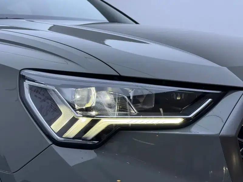 Audi Q3 Sportback 2025 quattro 45th Anniversary Edition 40 TFSI RS Package (Sports Model) — миниатюра 8