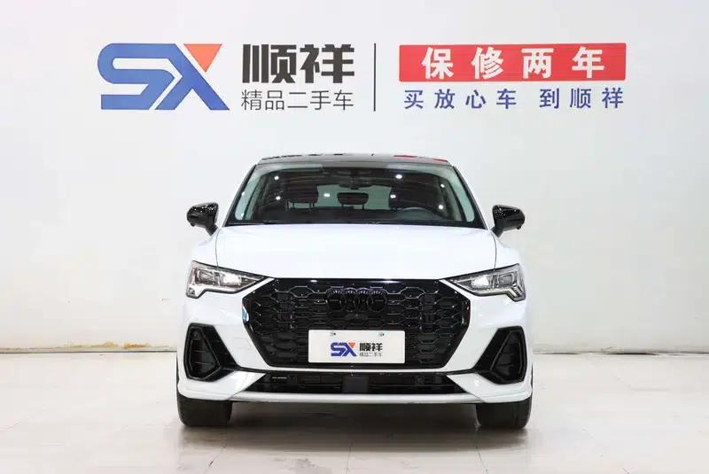 Audi Q3 Sportback 2022 40 TFSI Fashion Edition — миниатюра 2