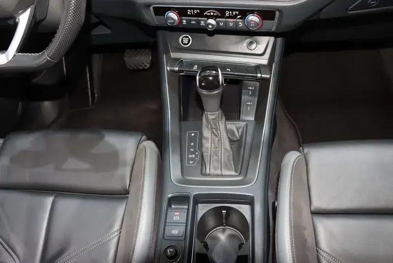 Audi Q3 Sportback 2022 40 TFSI Fashion Edition — миниатюра 15