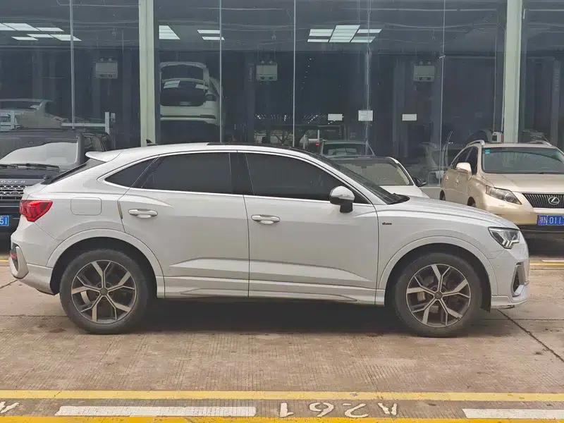 Audi Q3 Sportback 2020 40 TFSI Fashion Edition — миниатюра 8