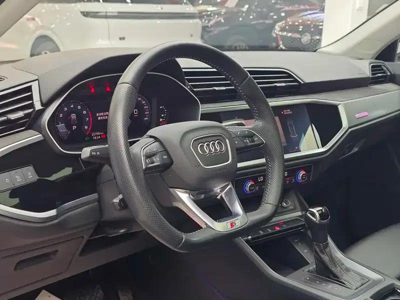 Audi Q3 Sportback 2020 40 TFSI Fashion Edition — миниатюра 17