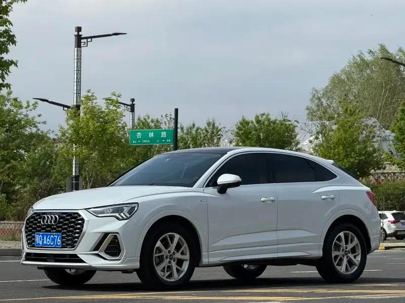 Audi Q3 Sportback 2022 35 TFSI Progressive — миниатюра 1