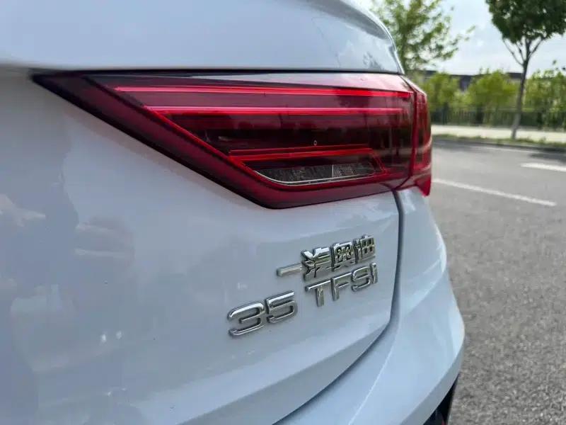 Audi Q3 Sportback 2022 35 TFSI Progressive — миниатюра 6