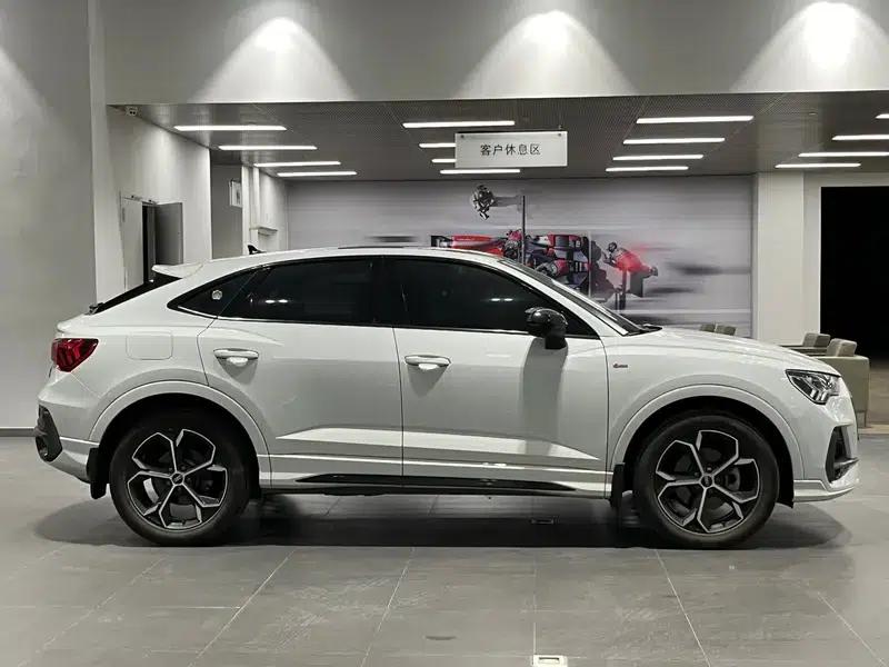 Audi Q3 Sportback 2024 40 TFSI Fashion Edition — миниатюра 7