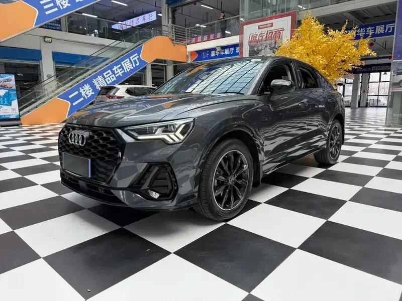 Audi Q3 Sportback 2022 45 TFSI quattro Luxury — миниатюра 1