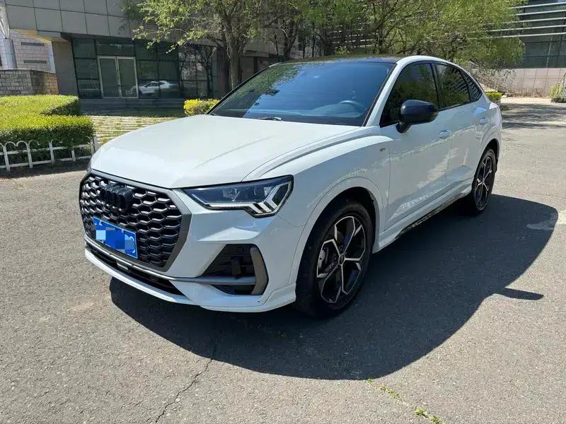 Audi Q3 Sportback 2024 40 TFSI Fashion Edition — миниатюра 1