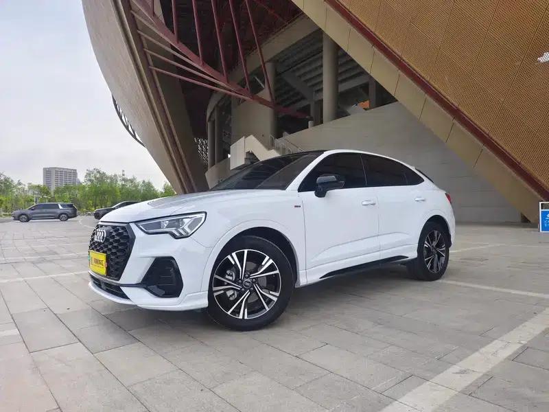 Audi Q3 Sportback 2023 40 TFSI Fashion Edition — миниатюра 1