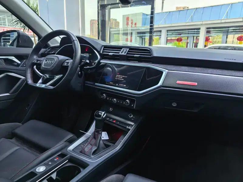Audi Q3 Sportback 2023 40 TFSI RS Package (Extreme Performance) — миниатюра 13