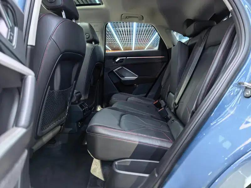 Audi Q3 Sportback 2023 40 TFSI RS Package (Extreme Performance) — миниатюра 17