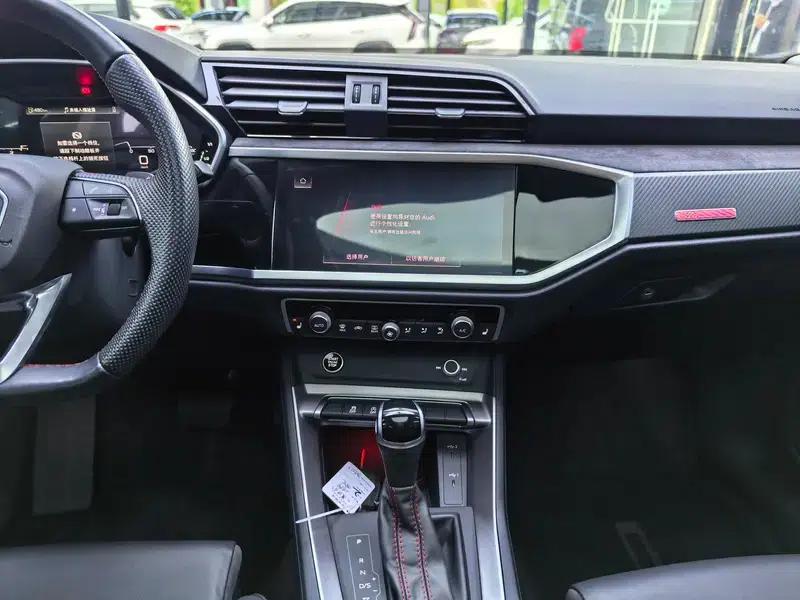 Audi Q3 Sportback 2023 40 TFSI RS Package (Extreme Performance) — миниатюра 7