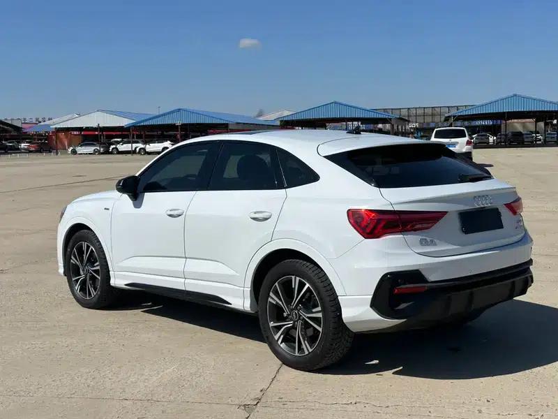 Audi Q3 Sportback 2022 40 TFSI RS Package (Sports Edition) — миниатюра 4