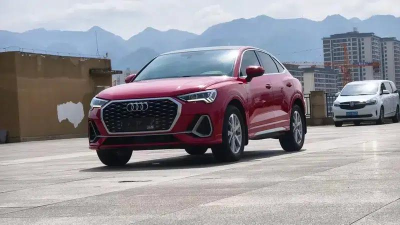 Audi Q3 Sportback 2020 35 TFSI Progressive — миниатюра 1