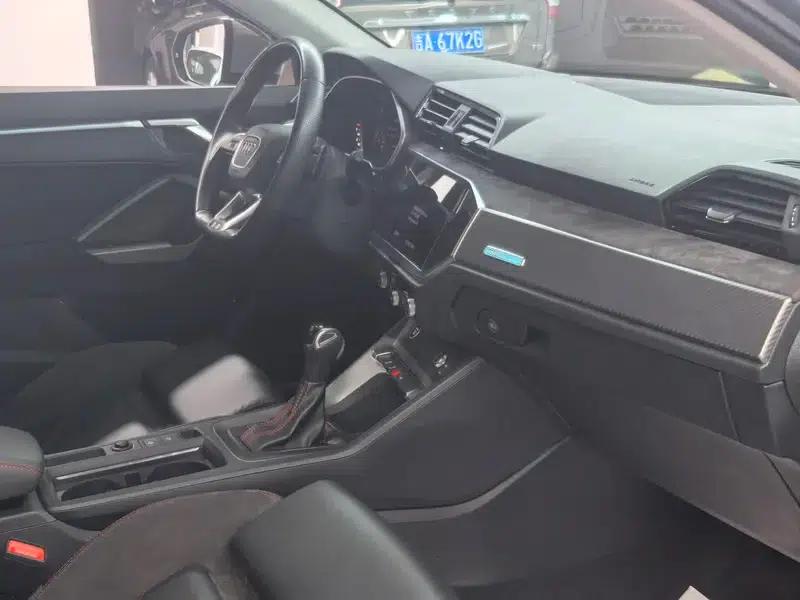 Audi Q3 Sportback 2022 40 TFSI RS Package (Sports Edition) — миниатюра 7