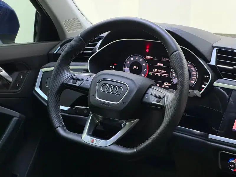 Audi Q3 Sportback 2020 40 TFSI Fashion Edition — миниатюра 16