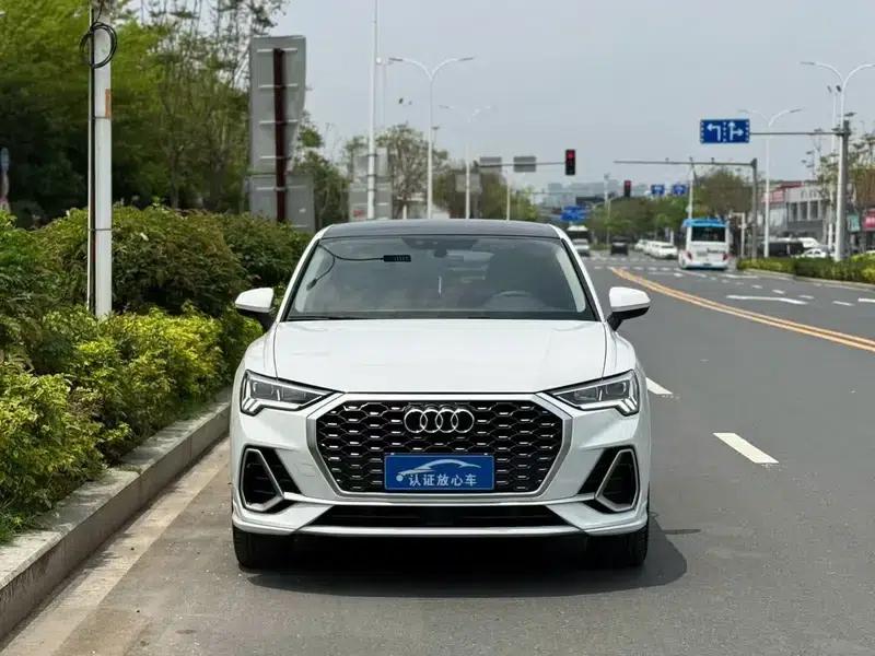 Audi Q3 Sportback 2020 40 TFSI Fashion Edition — миниатюра 2