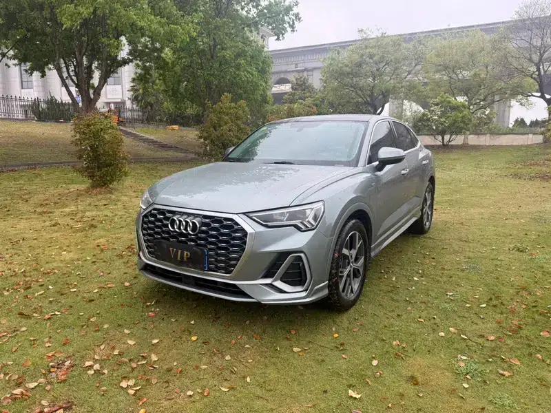 Audi Q3 Sportback 2020 40 TFSI Fashion Edition — миниатюра 1