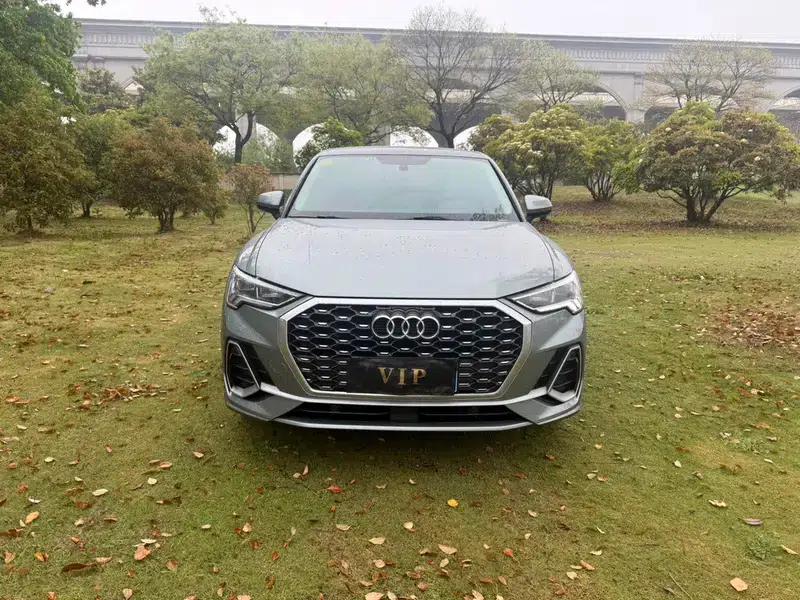 Audi Q3 Sportback 2020 40 TFSI Fashion Edition — миниатюра 2