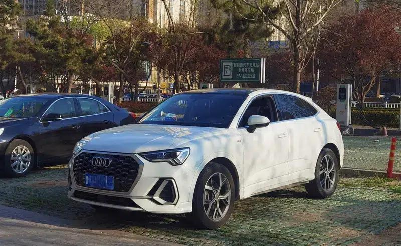 Audi Q3 Sportback 2020 40 TFSI Fashion Edition — миниатюра 1