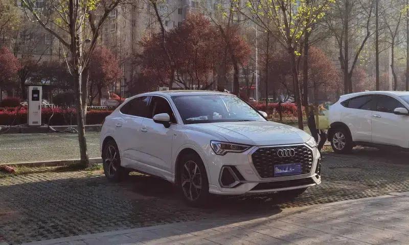 Audi Q3 Sportback 2020 40 TFSI Fashion Edition — миниатюра 2