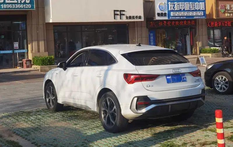 Audi Q3 Sportback 2020 40 TFSI Fashion Edition — миниатюра 4