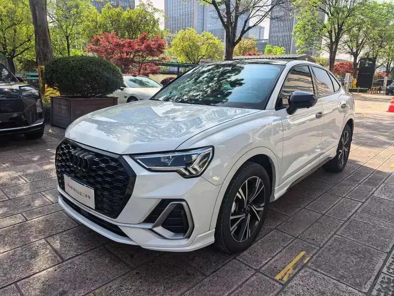 Audi Q3 Sportback 2023 40 TFSI Fashion Edition — миниатюра 1