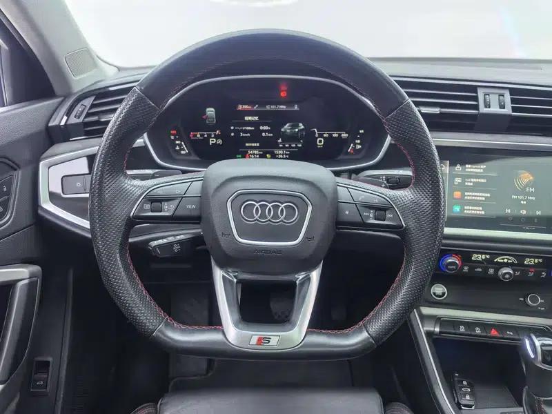 Audi Q3 Sportback 2022 40 TFSI RS Package (Sports Edition) — миниатюра 23