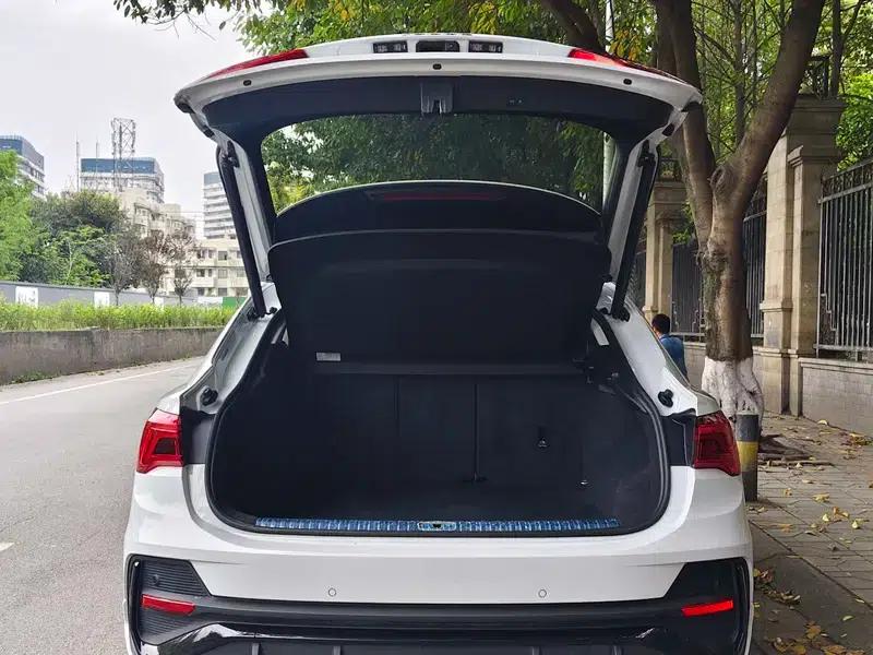Audi Q3 Sportback 2023 40 TFSI Fashion Edition — миниатюра 17
