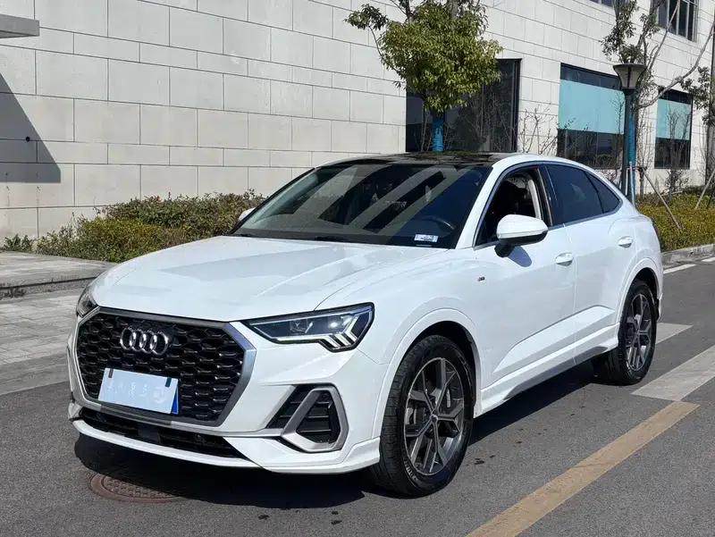 Audi Q3 Sportback 2020 40 TFSI Fashion Edition — миниатюра 1