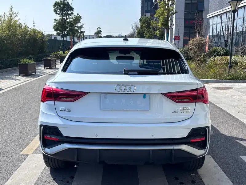 Audi Q3 Sportback 2020 40 TFSI Fashion Edition — миниатюра 6