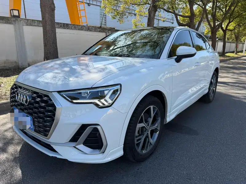 Audi Q3 Sportback 2020 40 TFSI Fashion Edition — миниатюра 1