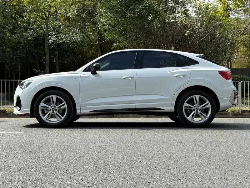 Audi Q3 Sportback 2023 40 TFSI Fashion Edition — миниатюра 4
