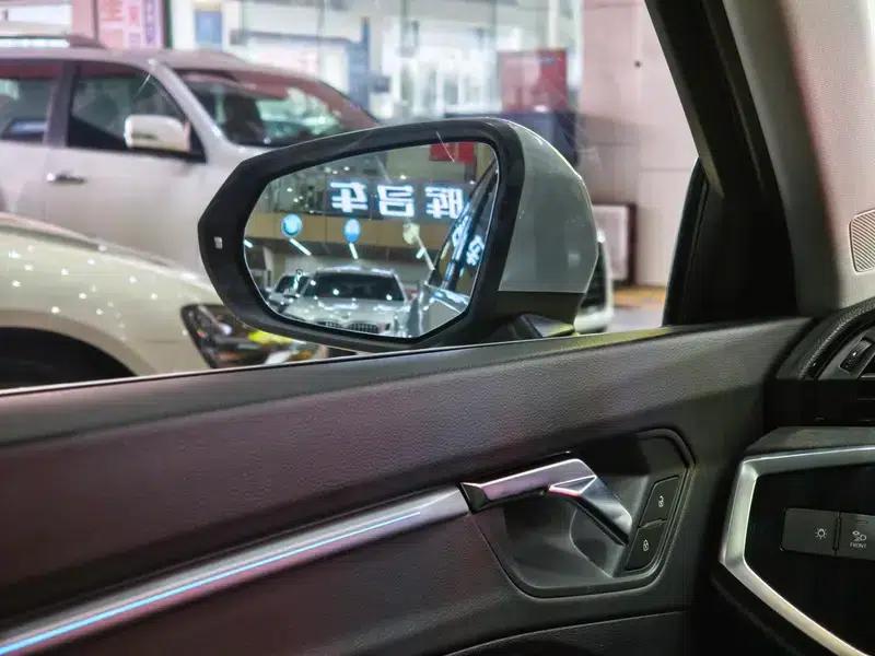 Audi Q3 Sportback 2020 40 TFSI Fashion Edition — миниатюра 15