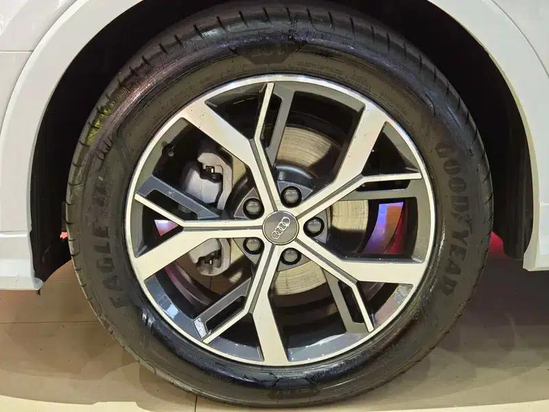 Audi Q3 Sportback 2020 40 TFSI Fashion Edition — миниатюра 16