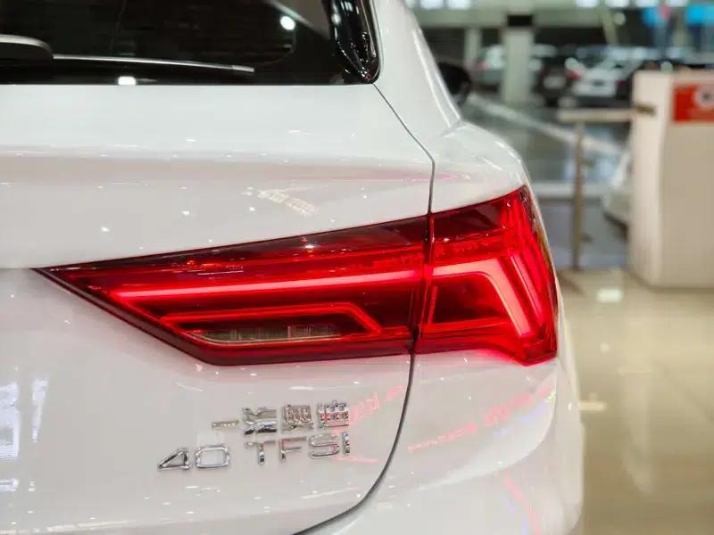 Audi Q3 Sportback 2020 40 TFSI Fashion Edition — миниатюра 9