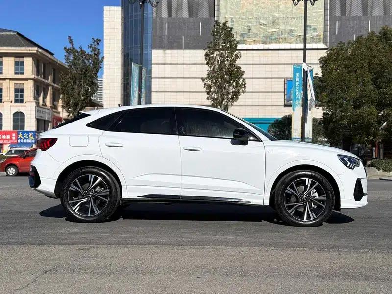 Audi Q3 Sportback 2022 40 TFSI RS Package (Sports Edition) — миниатюра 6