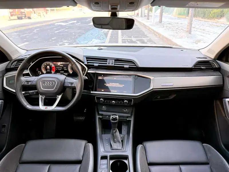 Audi Q3 Sportback 2022 40 TFSI RS Package (Sports Edition) — миниатюра 9