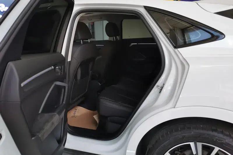 Audi Q3 Sportback 2023 Facelift 40 TFSI Fashion Model — миниатюра 15