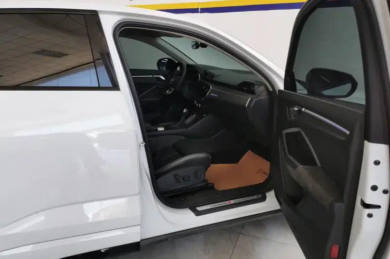 Audi Q3 Sportback 2023 Facelift 40 TFSI Fashion Model — миниатюра 16