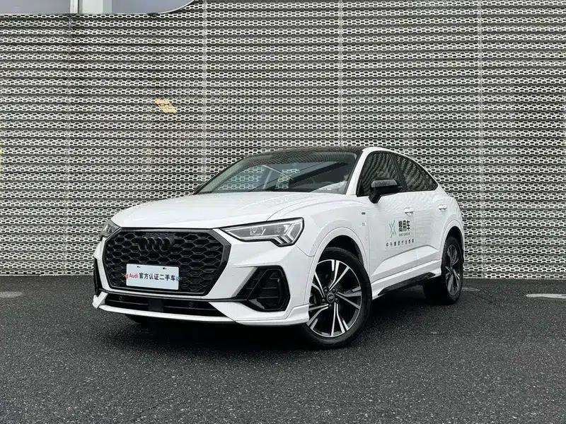 Audi Q3 Sportback 2023 Facelift 40 TFSI Fashion Model — миниатюра 1