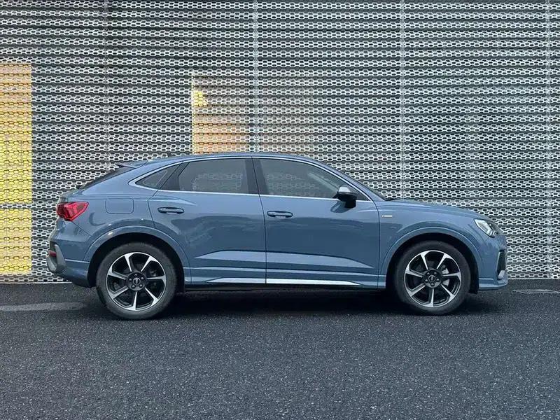 Audi Q3 Sportback 2022 40 TFSI RS Package (Sports Edition) — миниатюра 6